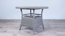 Load image into Gallery viewer, Westhampton Round 39&quot; with Woven Top
