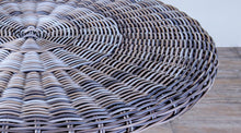 Load image into Gallery viewer, Westhampton Round 39&quot; with Woven Top