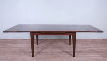 Load image into Gallery viewer, Mooregate Dining Table two Ext.