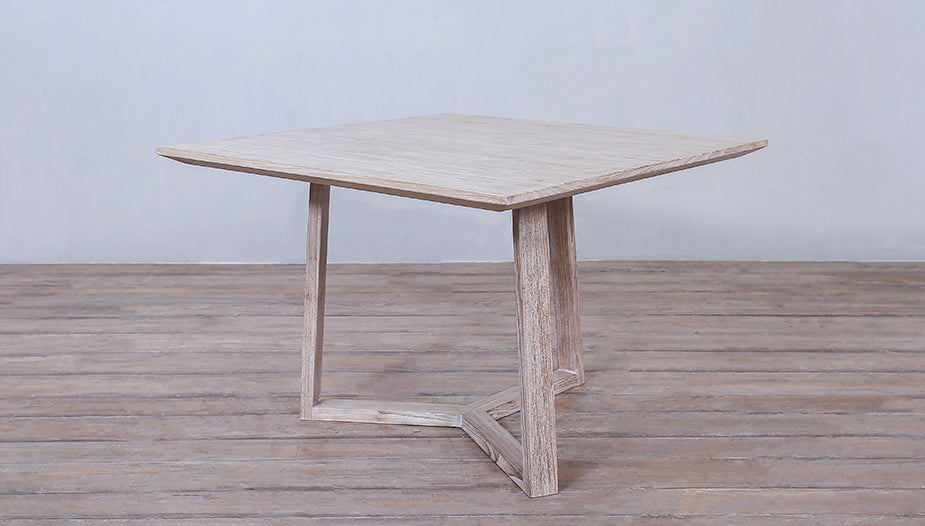 Luca side table in square shape