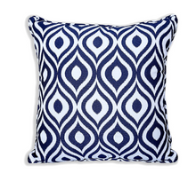 Load image into Gallery viewer, Pillow 18&quot;x18&quot; - Pinamar 044