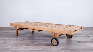 Montauk Lounger