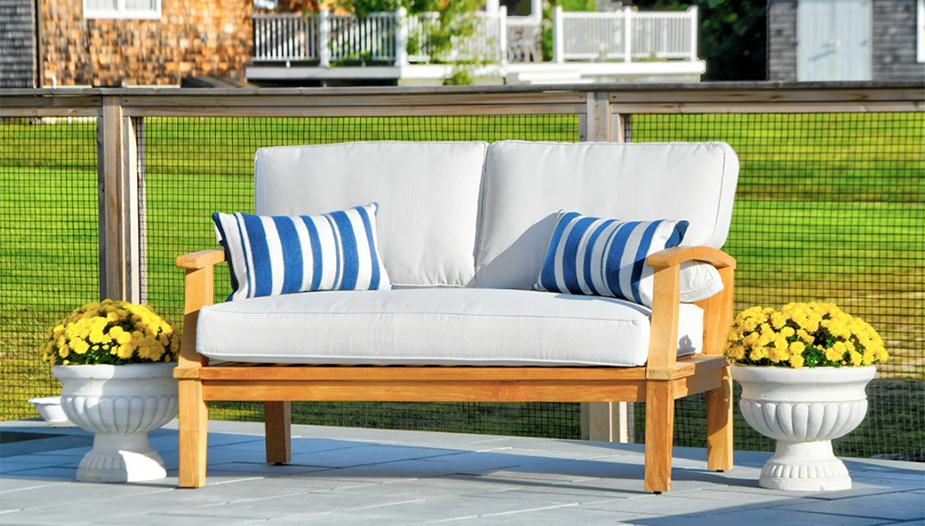 Westhampton Loveseat